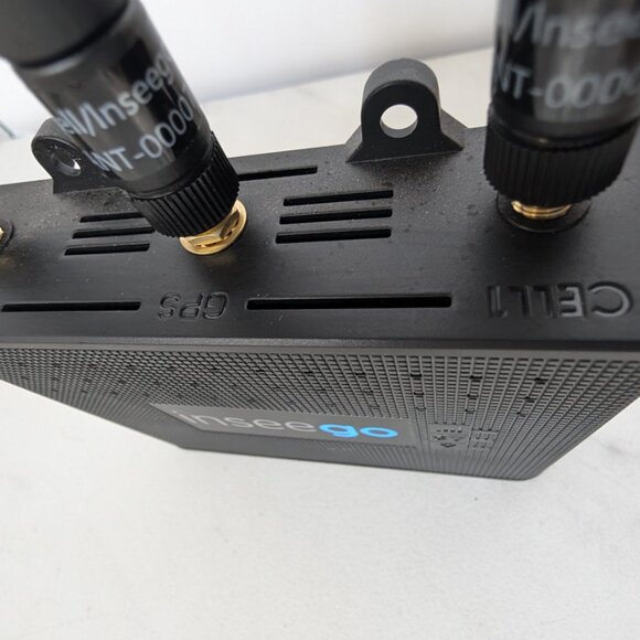 inseego SKYUS 160 SK160-VZ Gateway/Mobile Router with Power Source - Picture 6 of 15